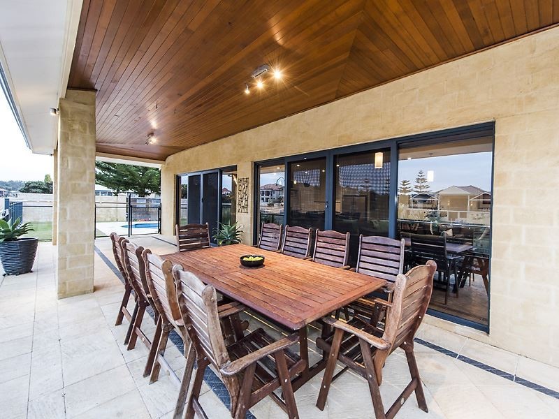 23 Picaroon Place, Halls Head WA 6210