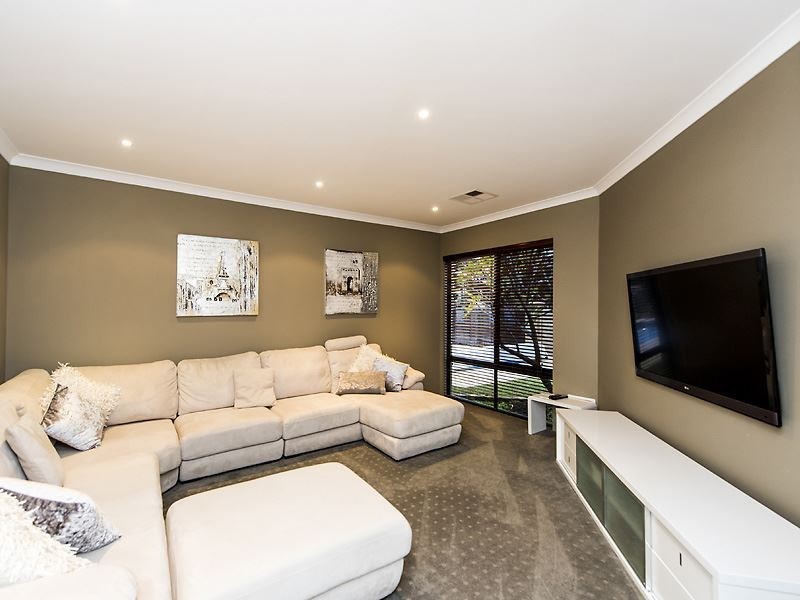 23 Picaroon Place, Halls Head WA 6210