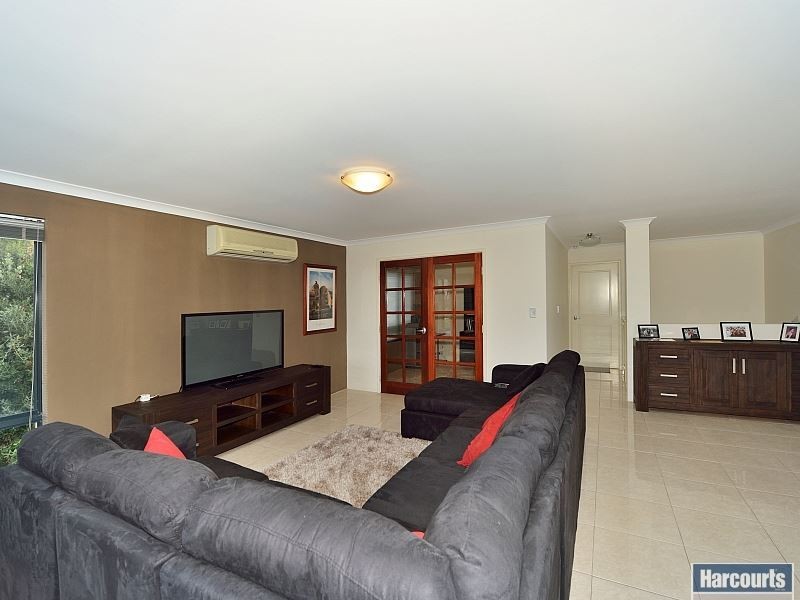 7 Peppertree Close, Wannanup WA 6210