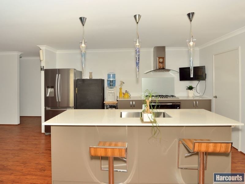 47 Solandri Turn, Halls Head WA 6210