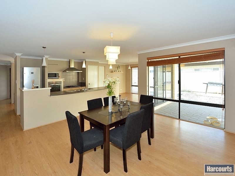 8 Yucca Road, Secret Harbour WA 6173