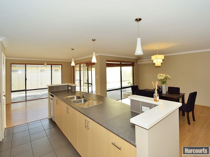 8 Yucca Road, Secret Harbour WA 6173