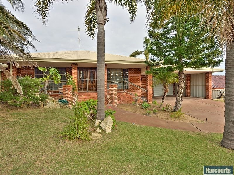 6 Berrigan Row, Halls Head WA 6210