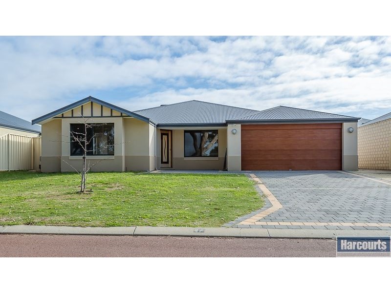 27 Malata Ridge, Lakelands WA 6180