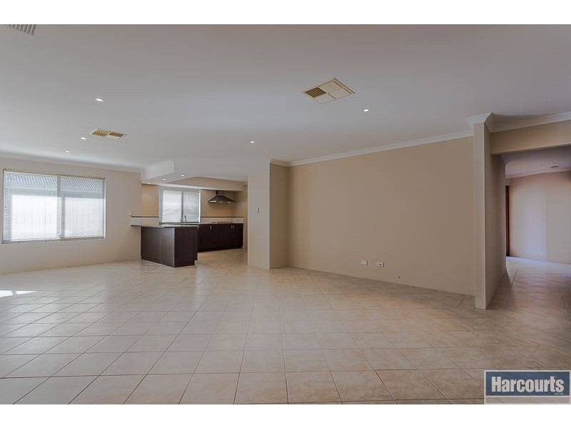 27 Malata Ridge, Lakelands WA 6180