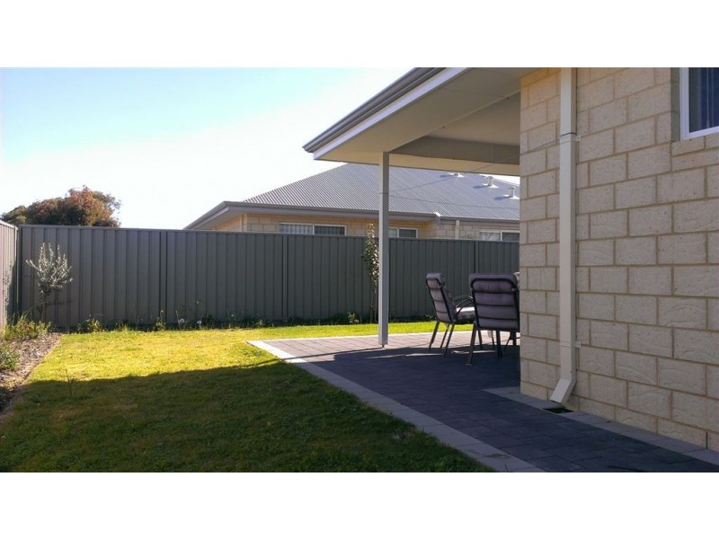 20 Vaucluse Way, Coodanup WA 6210