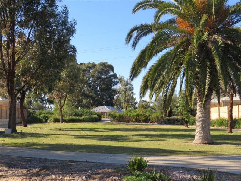 1/1 Kwella Entrance, Greenfields WA 6210
