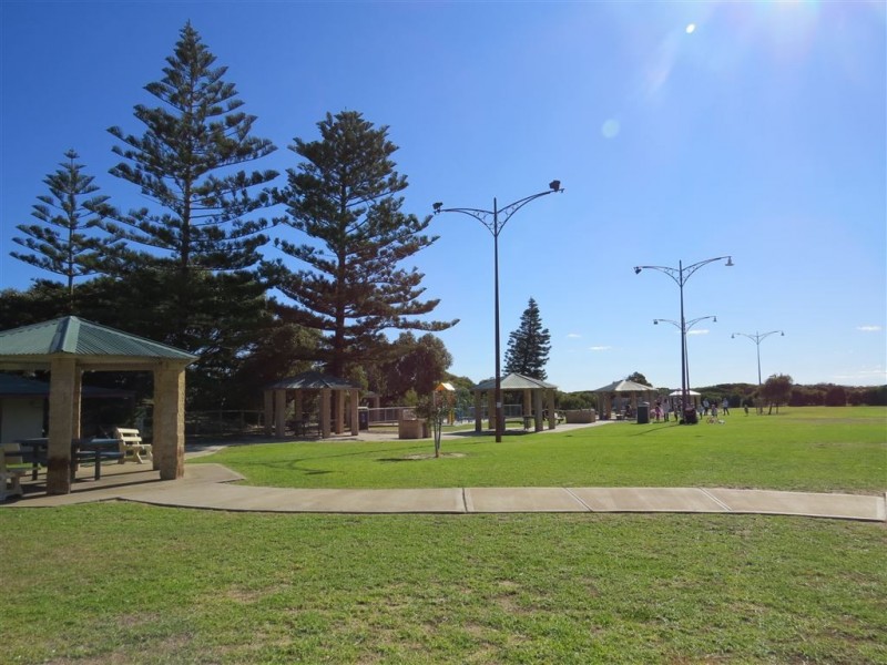 38 Dampier Drive, Golden Bay WA 6174