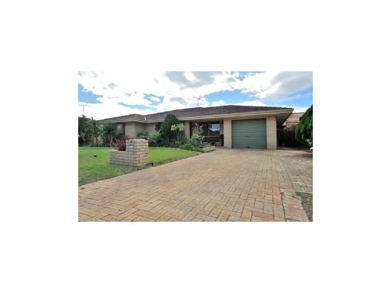 10 Fairway Crescent, Meadow Springs WA 6210