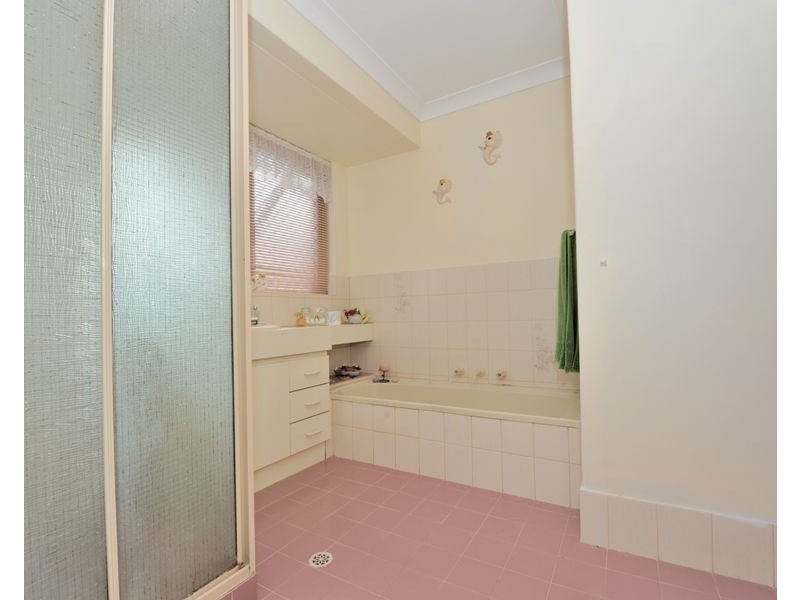 10 Fairway Crescent, Meadow Springs WA 6210