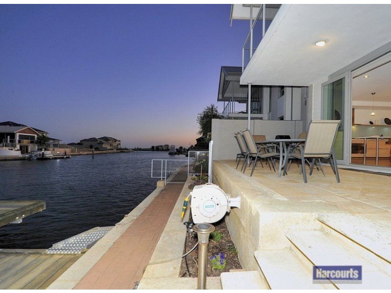 30 Trade Winds Retreat, Dudley Park WA 6210