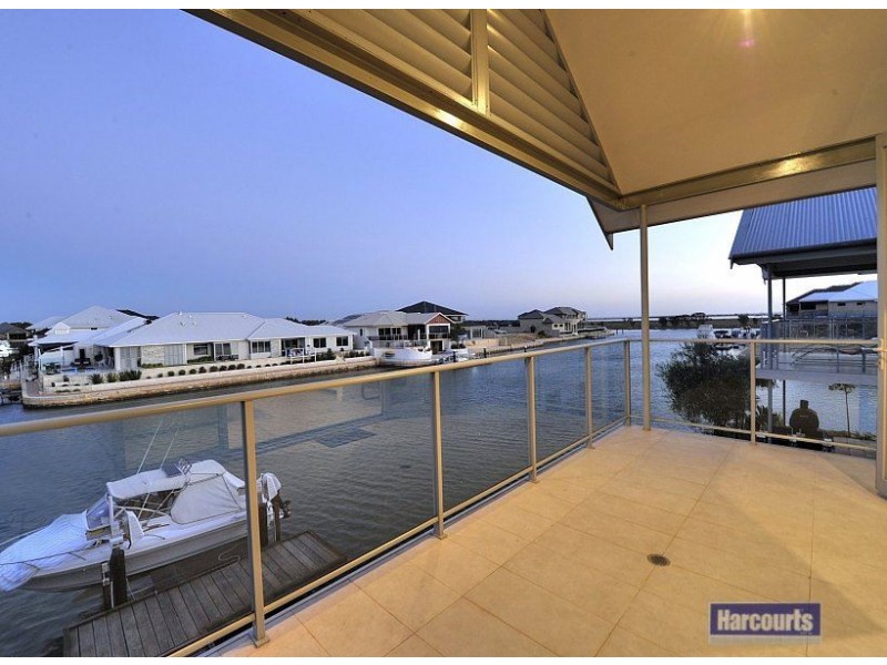 30 Trade Winds Retreat, Dudley Park WA 6210