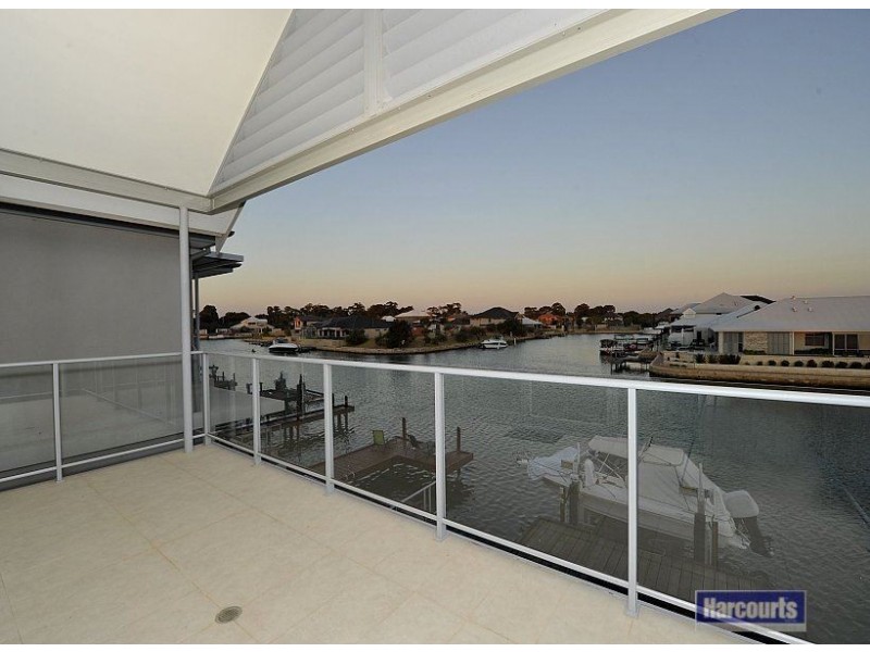 30 Trade Winds Retreat, Dudley Park WA 6210