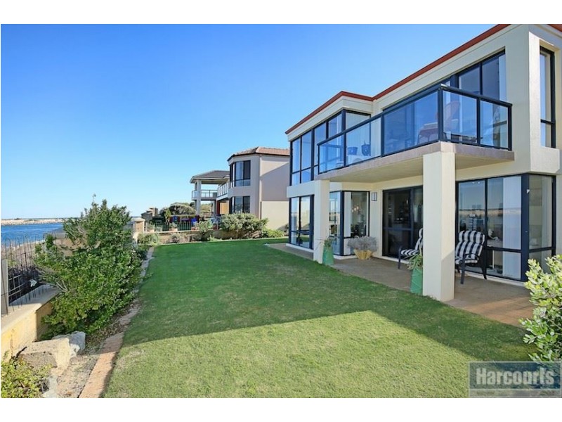 72 Voyager Close, Wannanup WA 6210