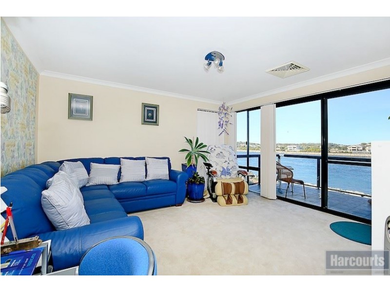 72 Voyager Close, Wannanup WA 6210