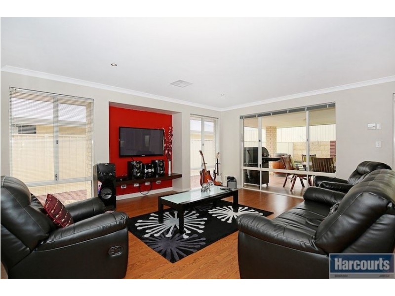 72 Cawana Parkway, Lakelands WA 6180