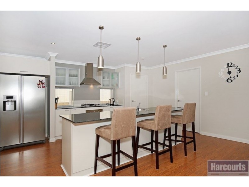 72 Cawana Parkway, Lakelands WA 6180