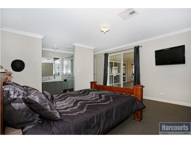 72 Cawana Parkway, Lakelands WA 6180