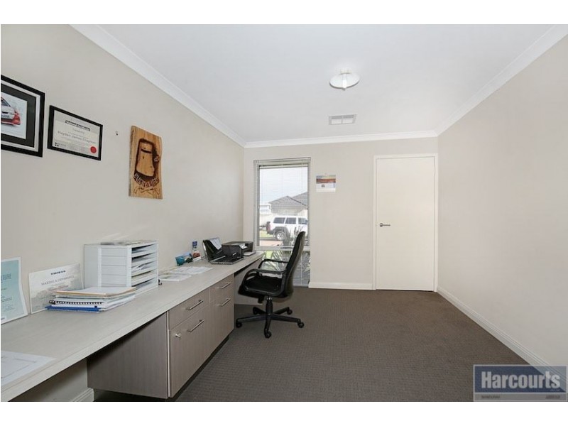 72 Cawana Parkway, Lakelands WA 6180