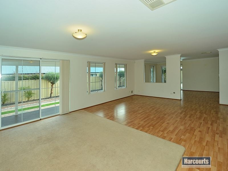 25 Brouwer Trail, Dudley Park WA 6210