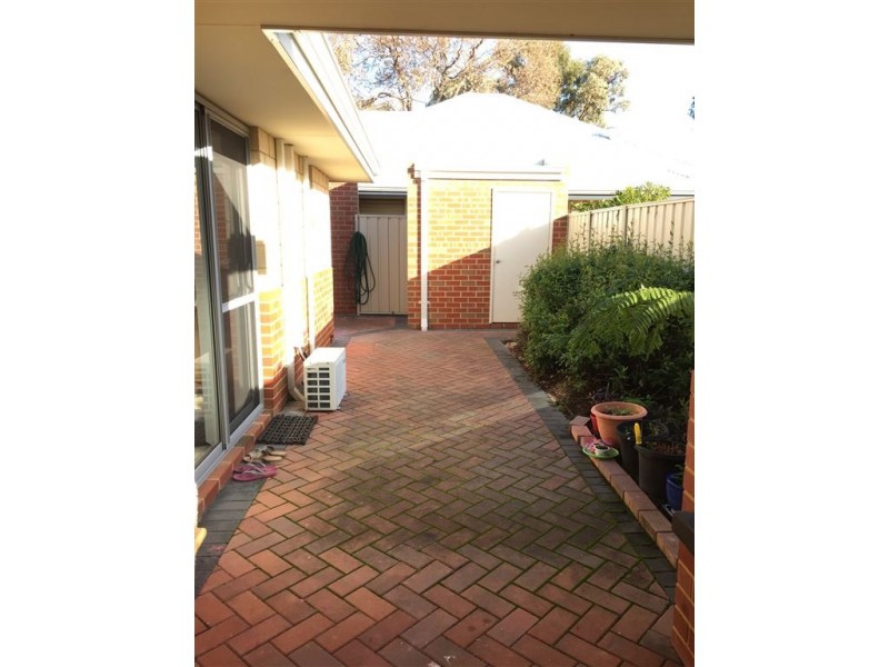 4 Mallee Close, Wannanup WA 6210