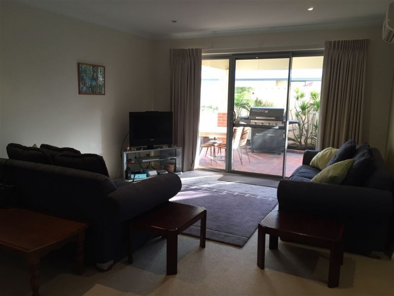 4 Mallee Close, Wannanup WA 6210