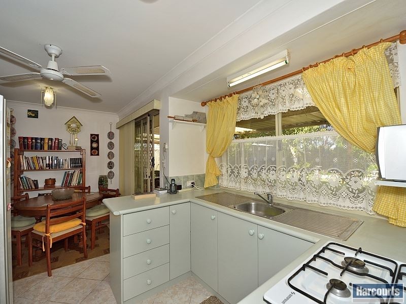 11 Brighton Place, Greenfields WA 6210