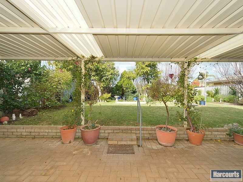 11 Brighton Place, Greenfields WA 6210