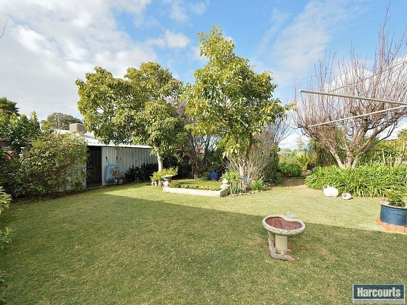 11 Brighton Place, Greenfields WA 6210