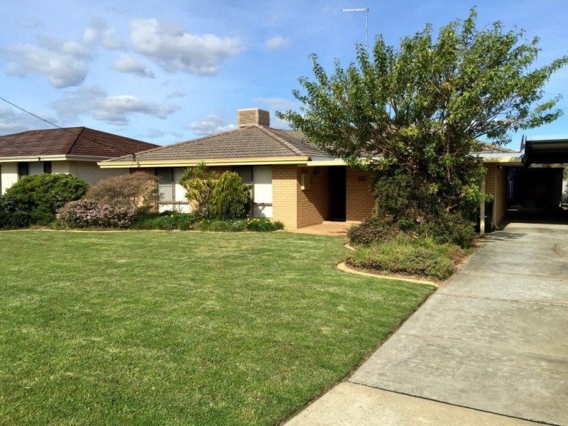 15 Curlew Street, Dudley Park WA 6210