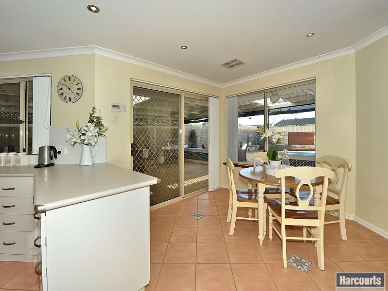 63 Caravel Way, Halls Head WA 6210