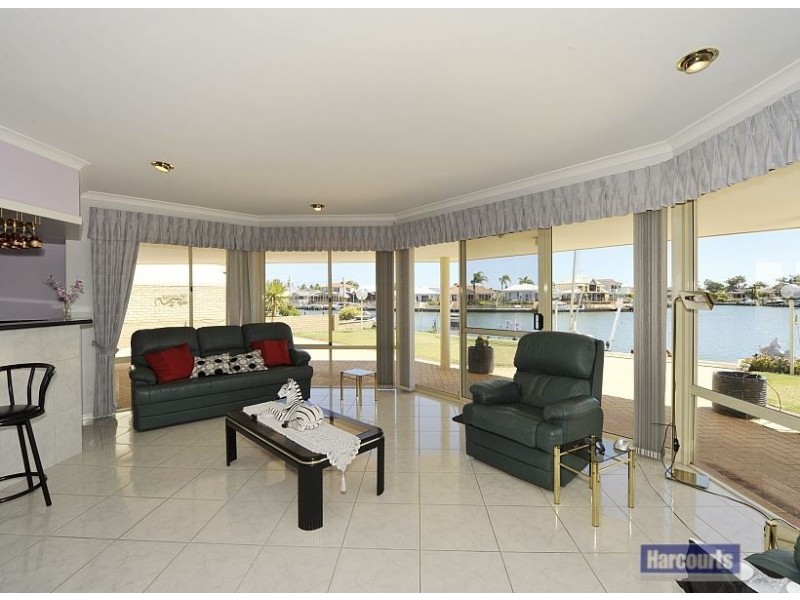 14 Warren Place, Dudley Park WA 6210