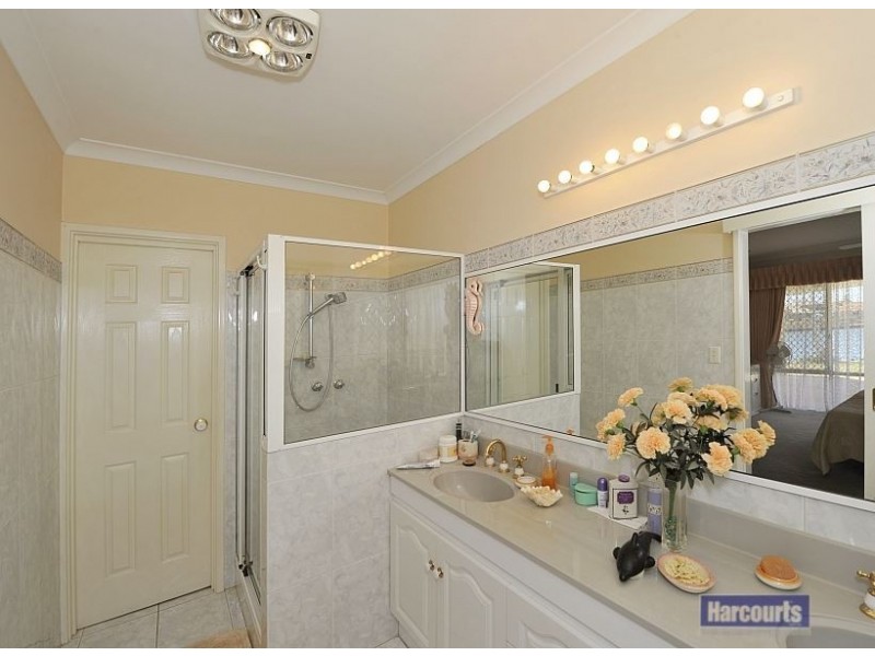 14 Warren Place, Dudley Park WA 6210