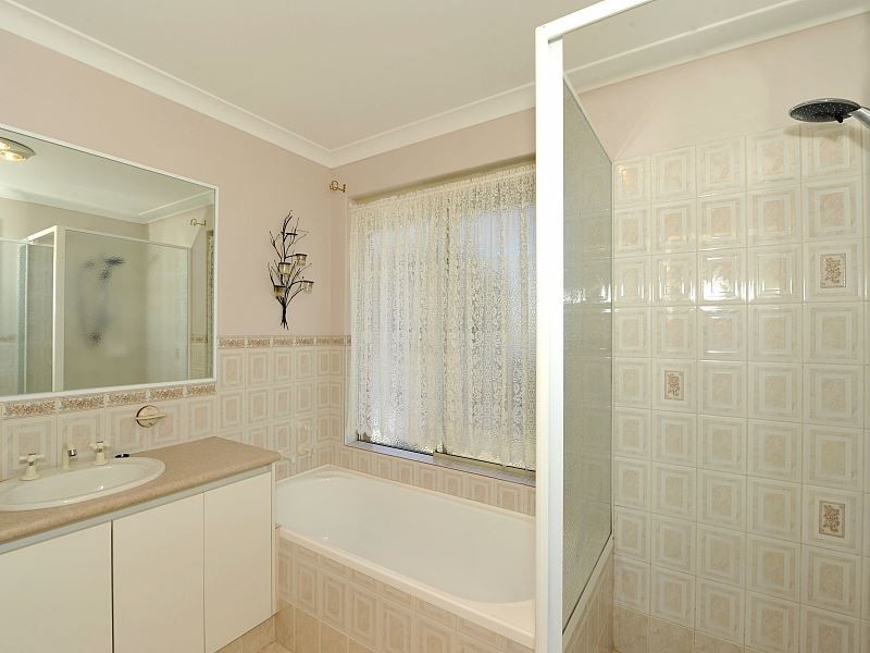 37 Mariners Cove Drive, Dudley Park WA 6210