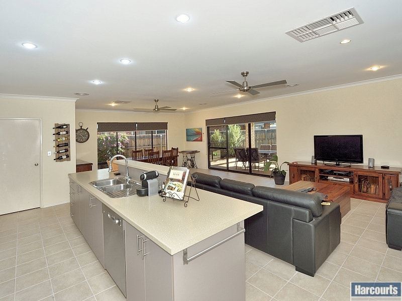 80 Carissa Turn, Halls Head WA 6210