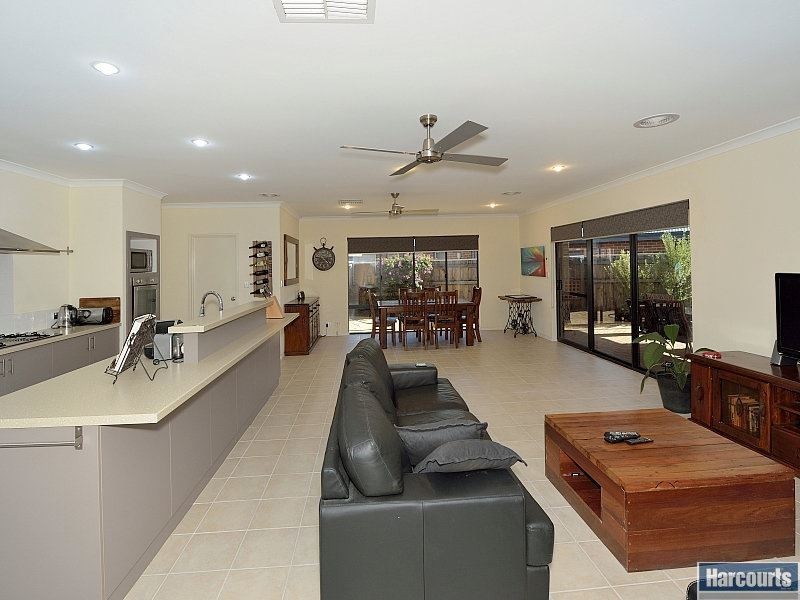 80 Carissa Turn, Halls Head WA 6210