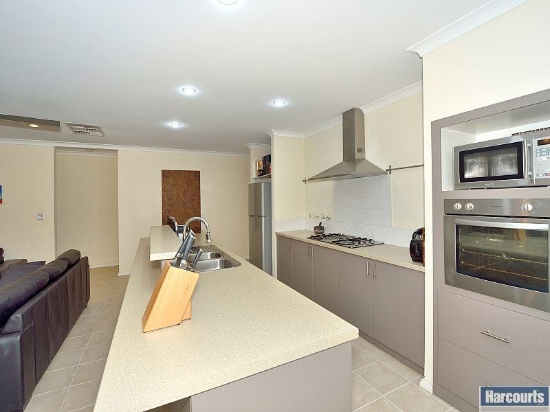 80 Carissa Turn, Halls Head WA 6210