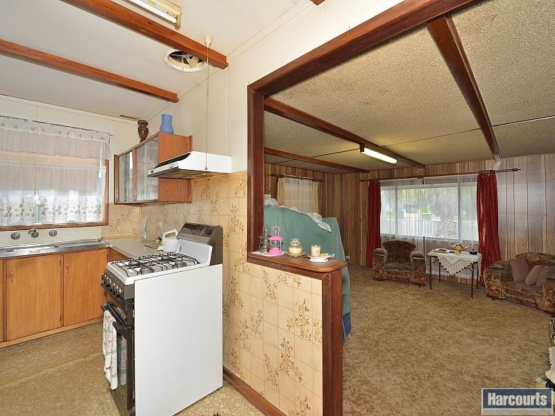 6 Roy Road, Coodanup WA 6210