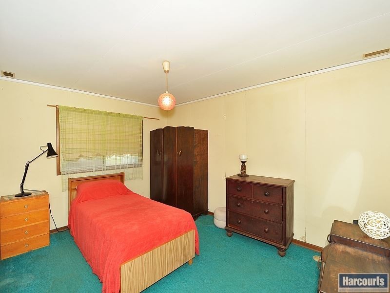 6 Roy Road, Coodanup WA 6210