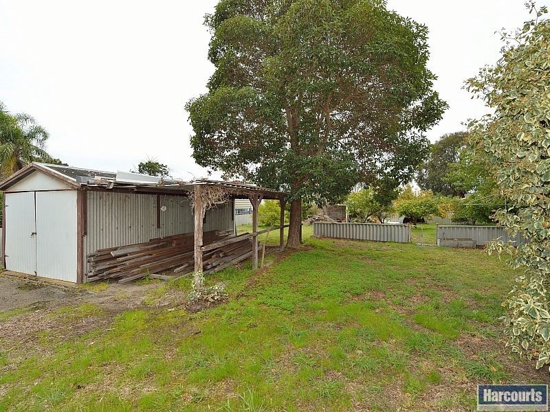 6 Roy Road, Coodanup WA 6210