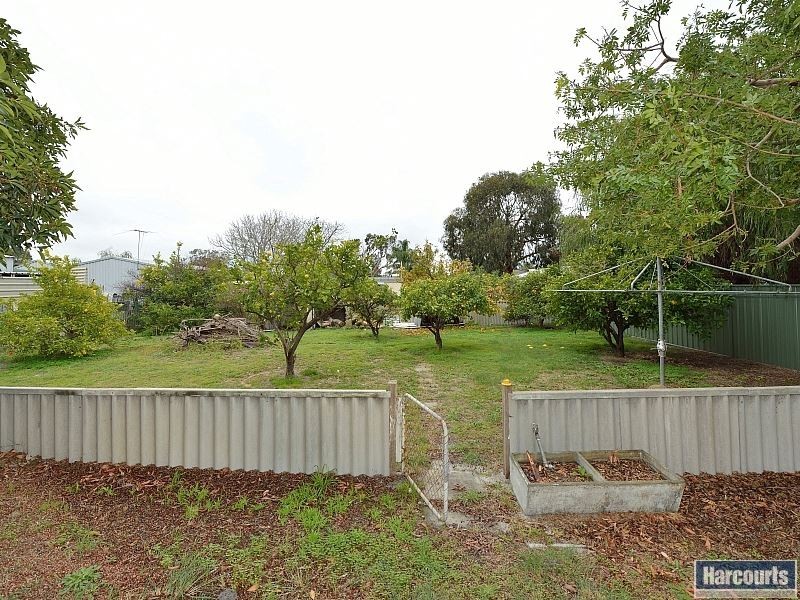 6 Roy Road, Coodanup WA 6210