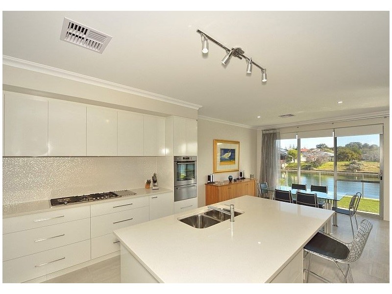 109 Avocet Island Quay, Wannanup WA 6210