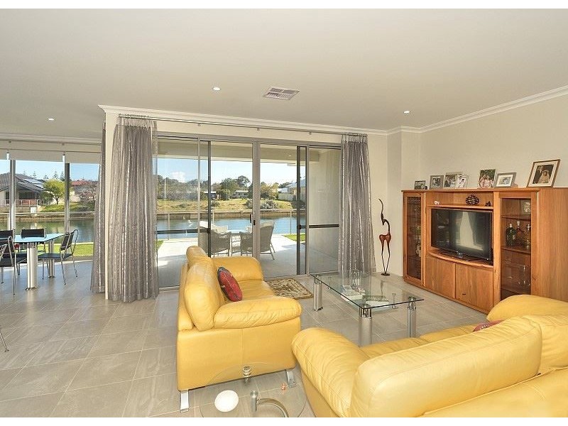 109 Avocet Island Quay, Wannanup WA 6210