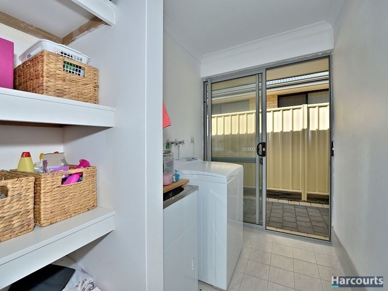 11 Salome Crescent, Lakelands WA 6180