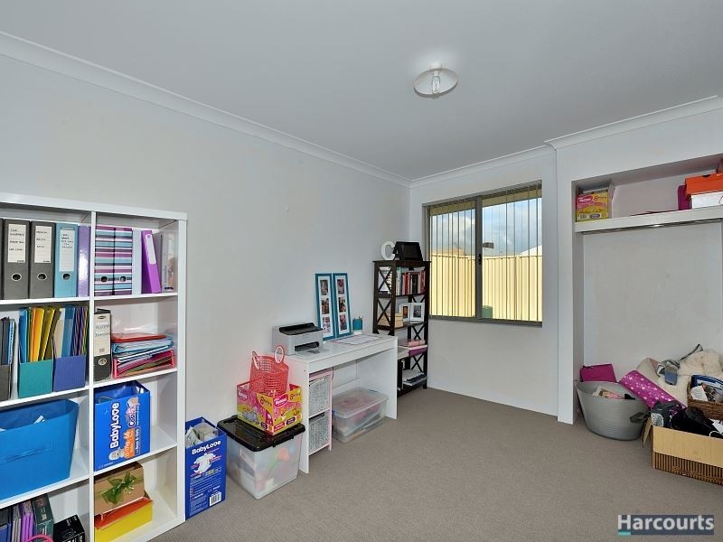 11 Salome Crescent, Lakelands WA 6180