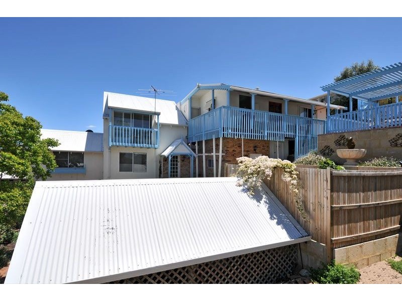 2/60 Janis Street, Halls Head WA 6210