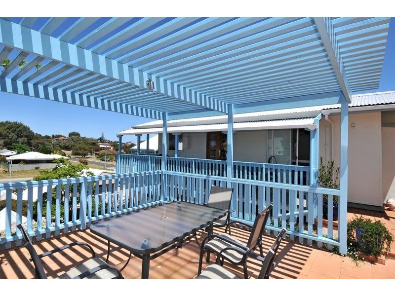 2/60 Janis Street, Halls Head WA 6210