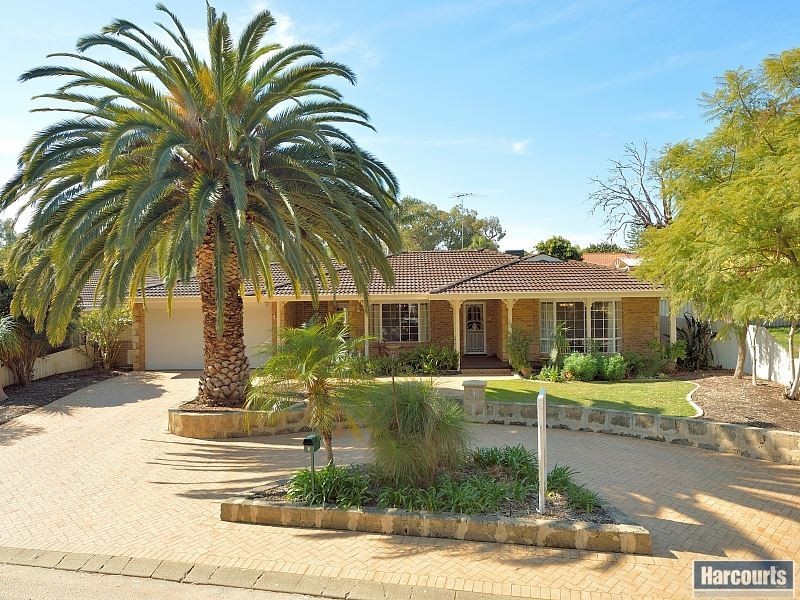 1 Darley Grove, Halls Head WA 6210