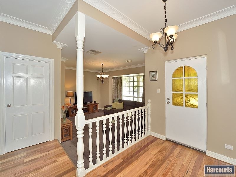 1 Darley Grove, Halls Head WA 6210