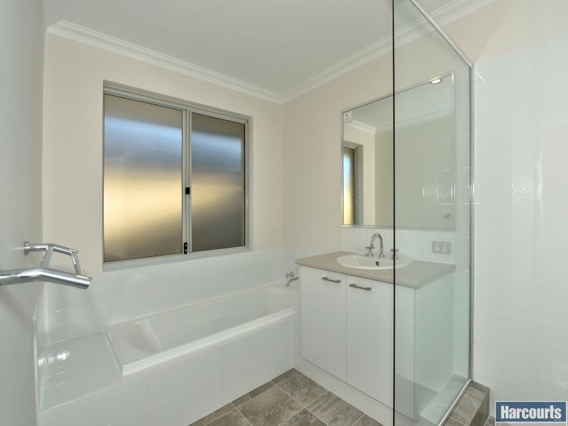 76 Northport Boulevard, Wannanup WA 6210